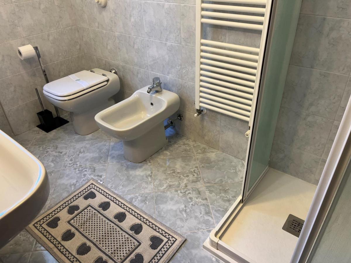 Feli Holiday Home - Panoramic Pool Lake View In Гардоне Ривьера Экстерьер фото